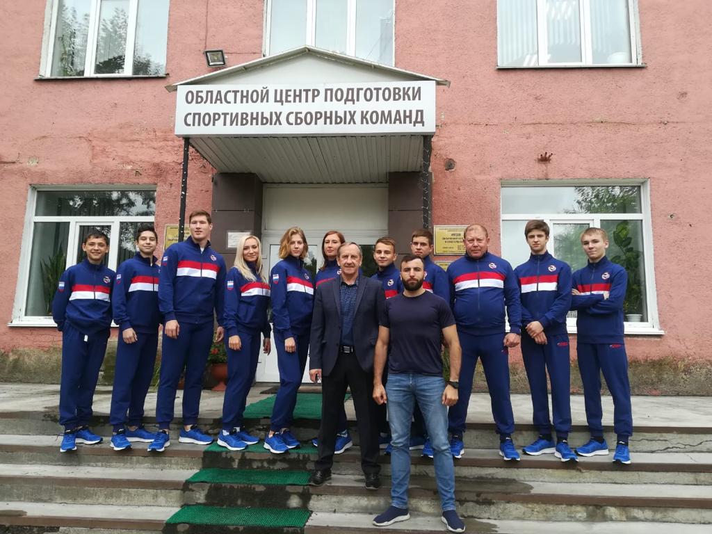 Спортивные костюмы для сборной команды
